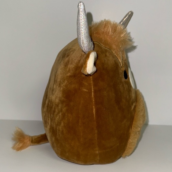 8" Wilfred the Highland Cow 2023 Valentines Squishmallow - Picture 4 of 5